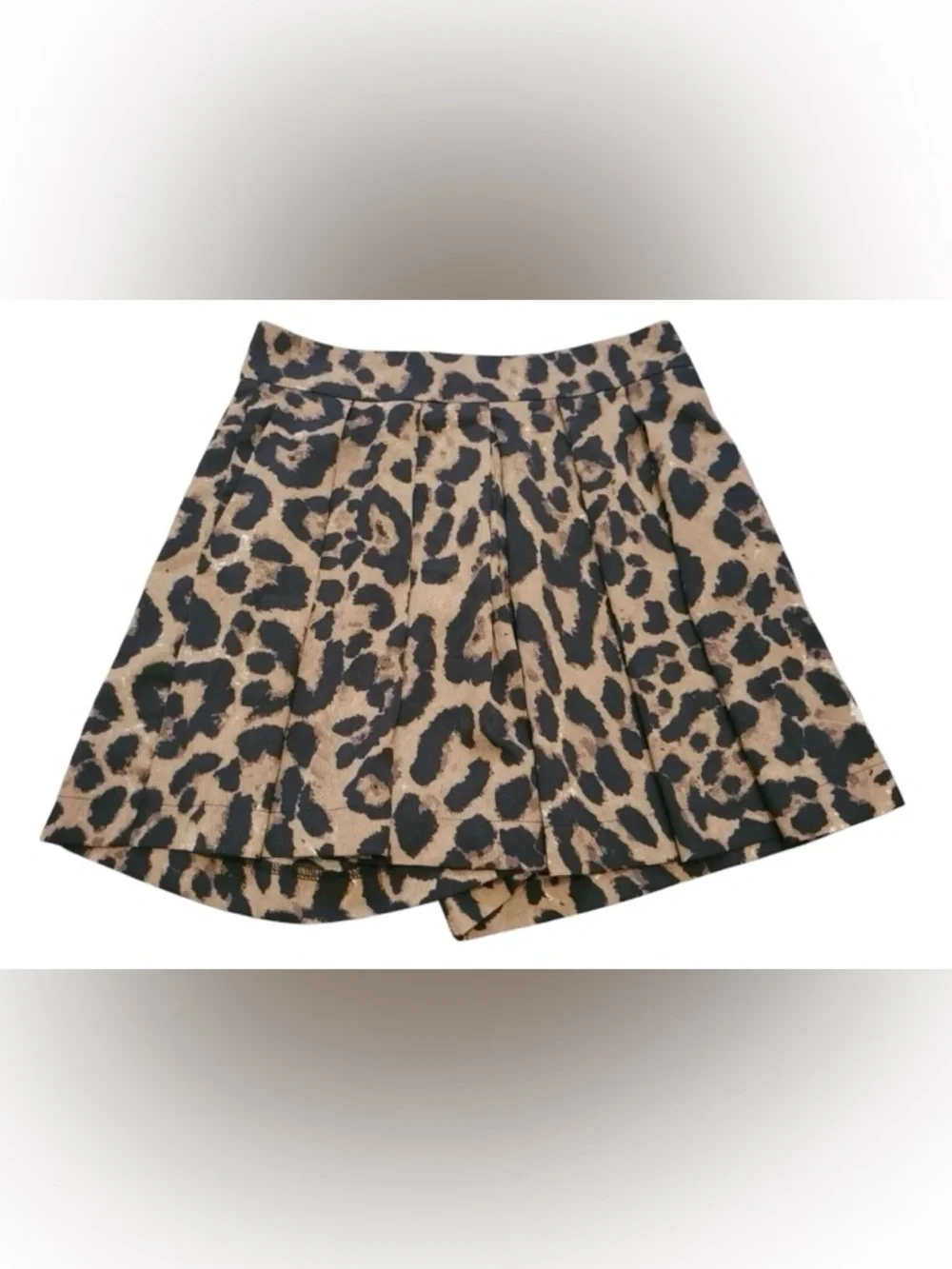 Hayden Los Angeles Leopard-Print Pleated Swing Shorts Size S Tan & Black Spring